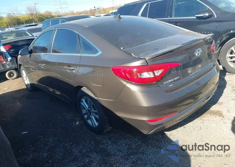 2017 Hyundai Sonata z USA, uszkodzony, nr VIN 5NPE24AF7HH569453